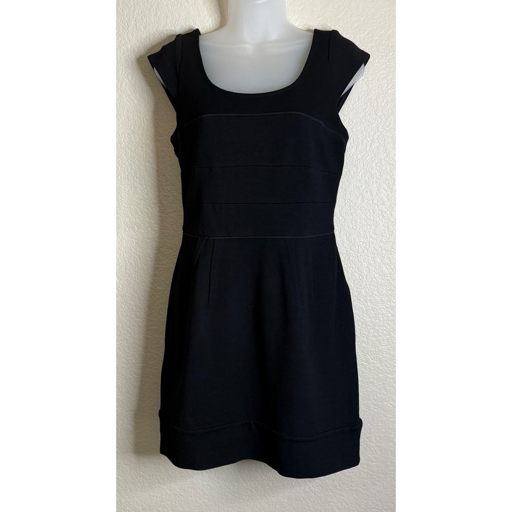 BCBGMAXAZRIA Womens 8 Cocktail Dress Black Banded Bodice Scoop Neck Tulip Skirt